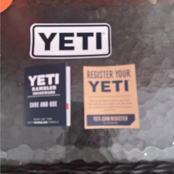 Yeti 30 oz Rambler with lid and straw. Monogrammed B. - Picture 3 of 3